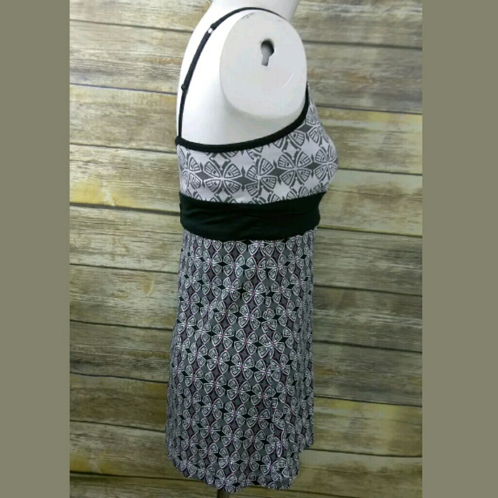 SOLD ATHELTA Womens Bra Lined Athletic Cami Top - Picture 2 of 7